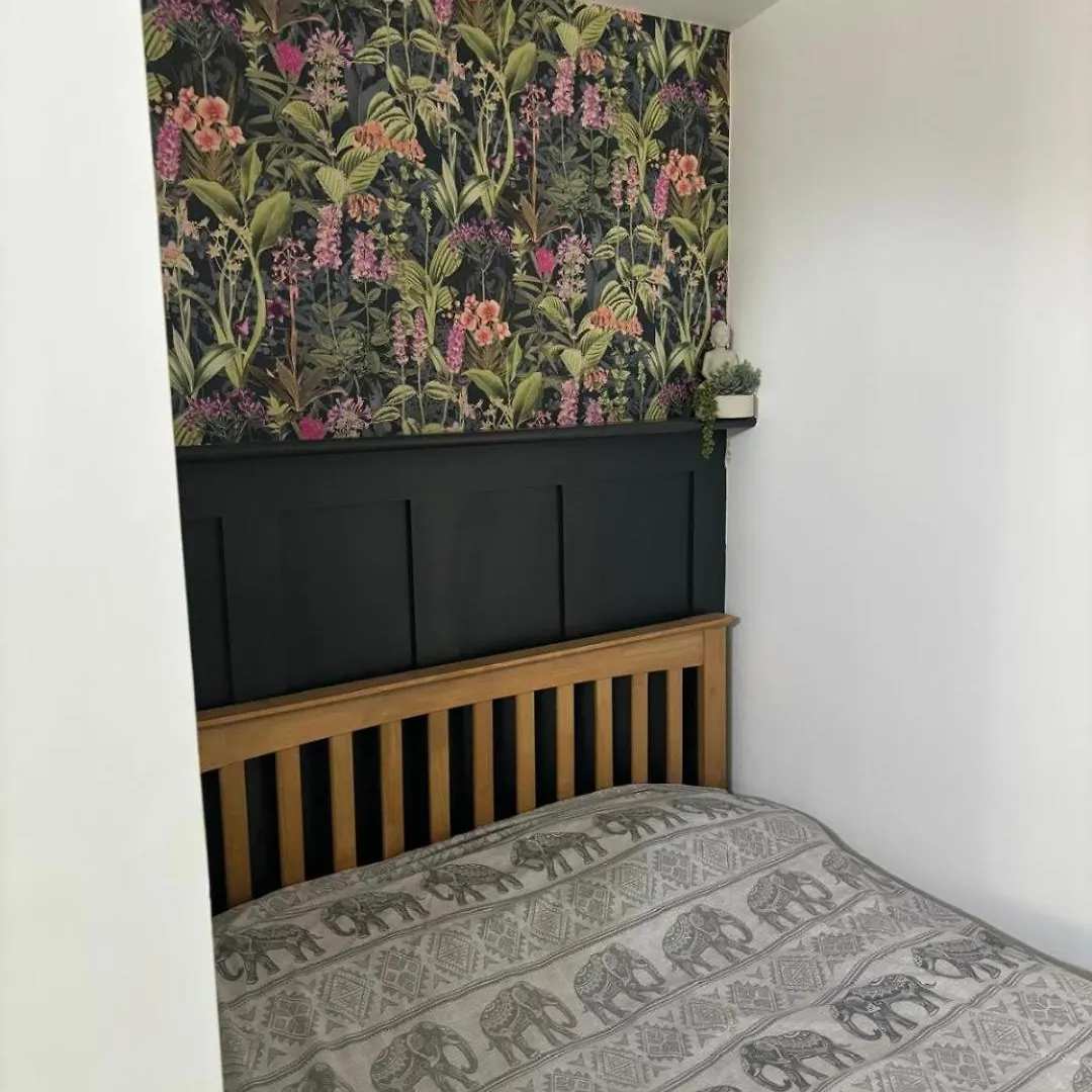 Private Apartment With En-Suite Bournemouth